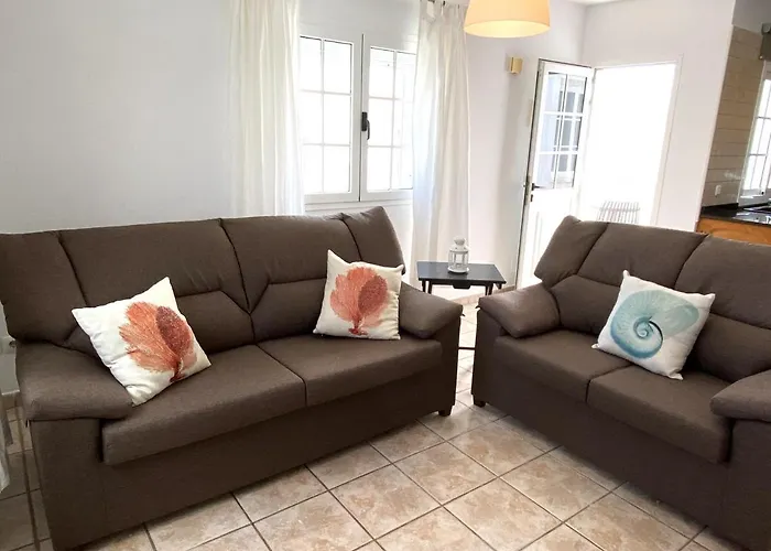 Blanca Frente Al Mar * Punta Mujeres